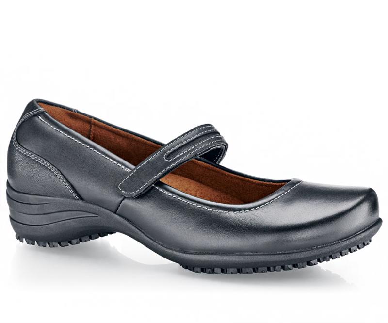 comfortable shoes for hostess