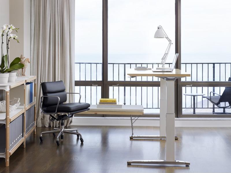 The height adjustable desk can help prevent neck pain while improving circulation and enhancing energy.