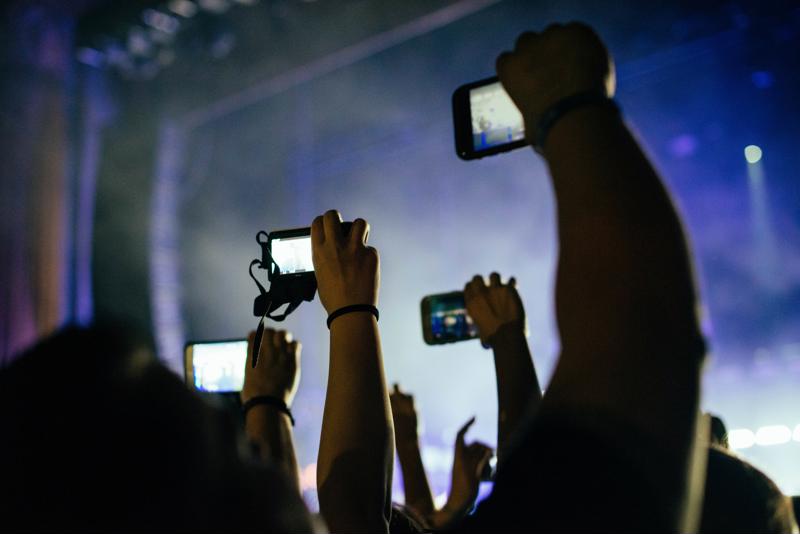 IoT technology is improving the concert experience.