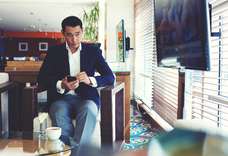 Over 90 percent of young agents say they regularly use their smartphone at work. 