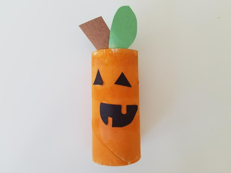 This simple Halloween craft is perfect for placing on a shelf season after season.