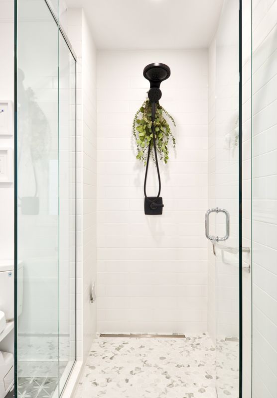 How to make your small bathroom seem luxurious