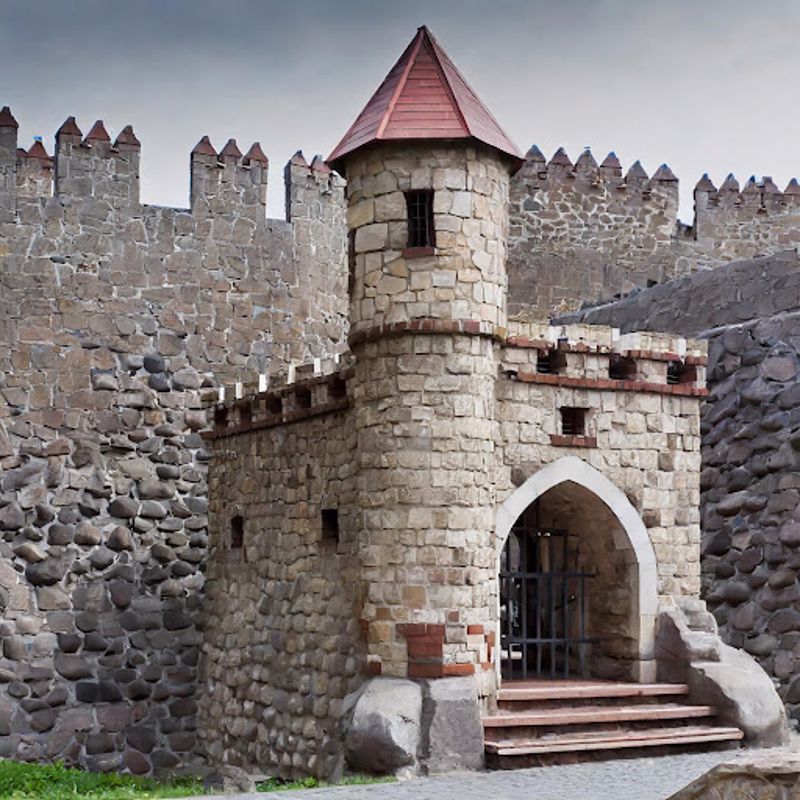 Maintained walls and locked doors restrict access and make your fortress easier to defend.